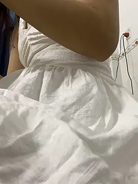   BabyShowPublic   online show from September 23, 2025, 12:30 pm