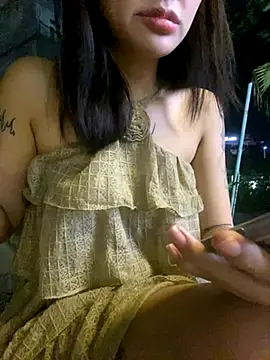   BabyShowPublic   online show from September 29, 2025, 1:49 pm