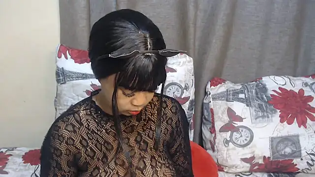 Snapshot of ScarlettNoire chatting on July 3, 2026, 3:02 am ScarlettNoire online show from July 3, 2026, 3:02 am