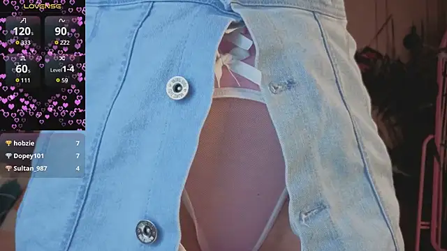 Snapshot of kamila_blush chatting on October 24, 2025, 11:34 pm kamila blush online show from October 24, 2025, 11:34 pm