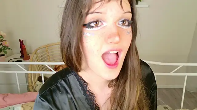 Snapshot of kamila_blush chatting on December 4, 2025, 3:16 am kamila blush online show from December 4, 2025, 3:16 am