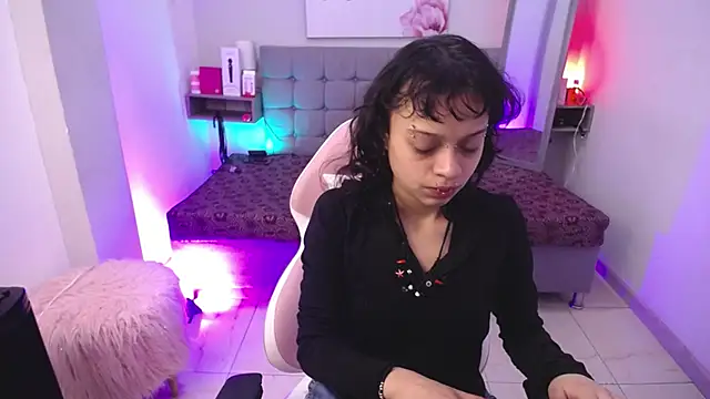Snapshot of LadyWawy chatting on September 23, 2025, 12:52 pm LadyWawy online show from September 23, 2025, 12:52 pm