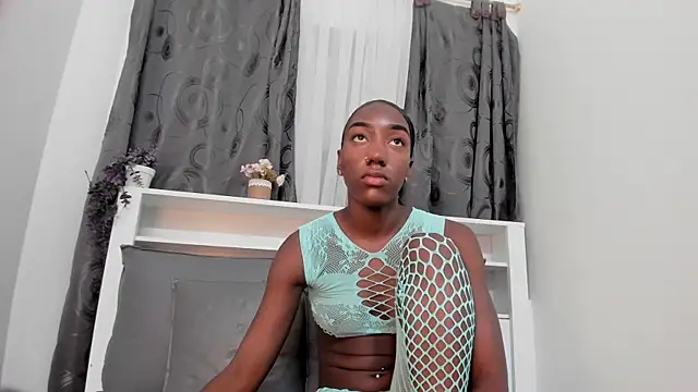 Mistt Mia online show from October 21, 2025, 7:03 pm