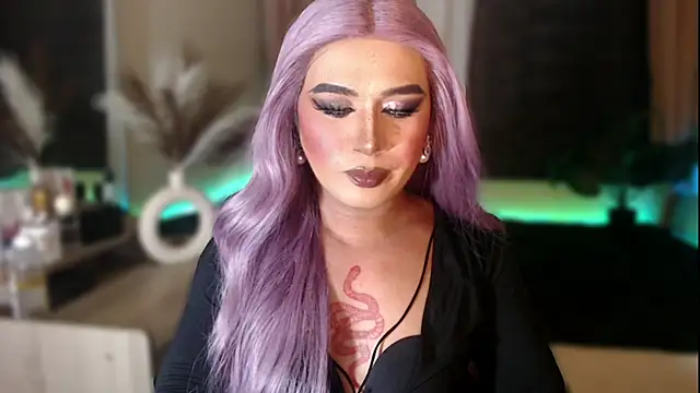 Snapshot of mslilly_croft chatting on February 6, 2026, 4:32 pm mslilly croft online show from February 6, 2026, 4:32 pm