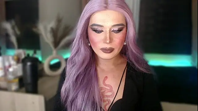 Snapshot of mslilly_croft chatting on February 7, 2026, 5:16 pm mslilly croft online show from February 7, 2026, 5:16 pm