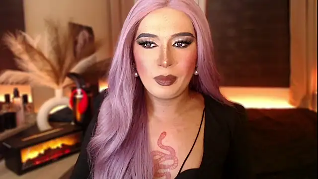 Snapshot of mslilly_croft chatting on February 13, 2026, 6:15 pm mslilly croft online show from February 13, 2026, 6:15 pm