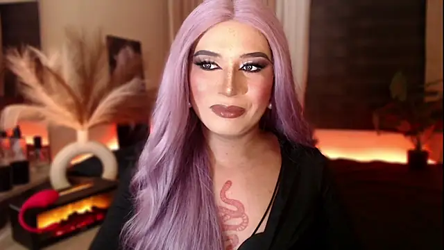 Snapshot of mslilly_croft chatting on February 16, 2026, 4:47 pm mslilly croft online show from February 16, 2026, 4:47 pm