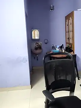 mallu-lover online show from September 14, 2025, 5:39 am