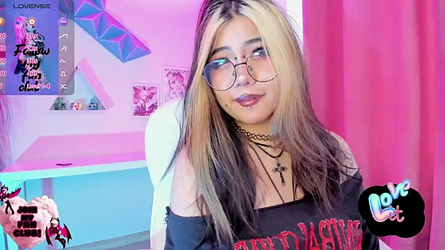 pinkk deemon online show from November 21, 2025, 2:27 pm