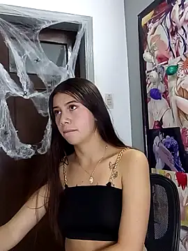 Snapshot of CharlotteSex_ chatting on October 22, 2025, 11:10 am CharlotteSex online show from October 22, 2025, 11:10 am