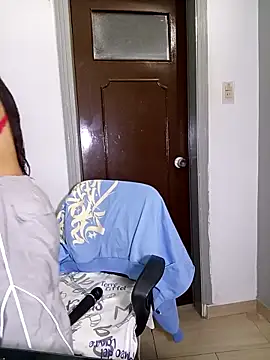 Snapshot of CharlotteSex_ chatting on January 7, 2026, 9:12 am CharlotteSex online show from January 7, 2026, 9:12 am