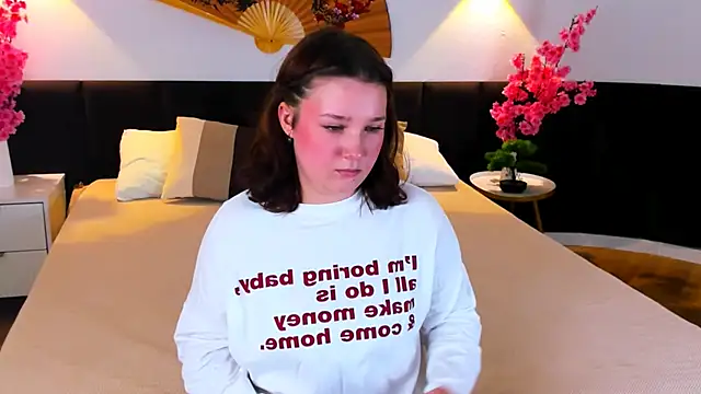 Snapshot of JaneByrd chatting on October 4, 2025, 3:32 pm JaneByrd online show from October 4, 2025, 3:32 pm