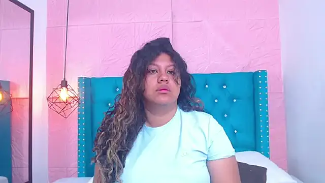 CloeStron online show from October 2, 2025, 10:22 am