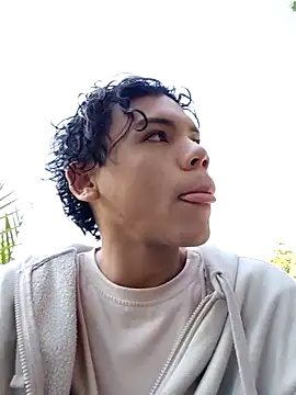 FunJade online show from October 9, 2025, 2:37 pm