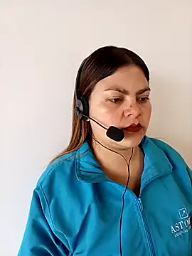 Snapshot of LUCIANA__99 chatting on September 17, 2025, 8:10 pm LUCIANA 99 online show from September 17, 2025, 8:10 pm