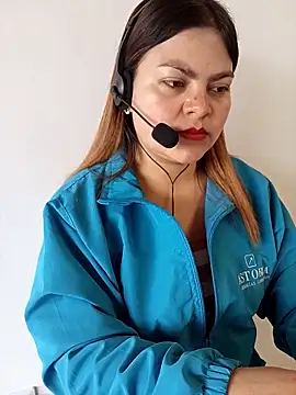 Snapshot of LUCIANA__99 chatting on September 18, 2025, 1:46 pm LUCIANA 99 online show from September 18, 2025, 1:46 pm