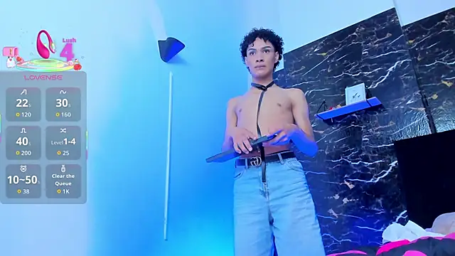 lyan hots online show from September 15, 2025, 1:33 pm