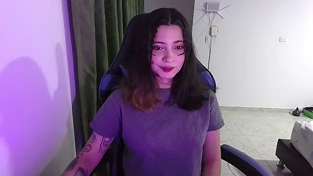AnnaKaotic online show from October 7, 2025, 1:36 am