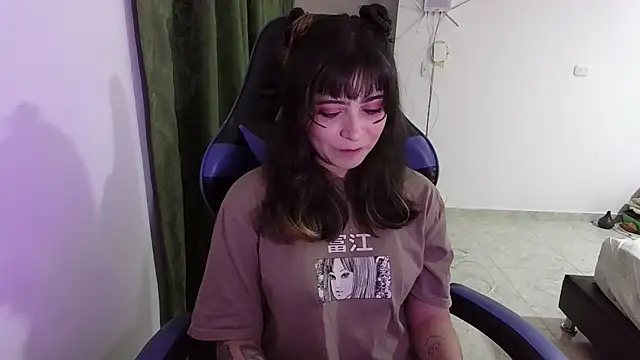 AnnaKaotic online show from October 9, 2025, 1:47 am