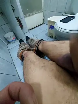 Snapshot of luislimafuego chatting on November 6, 2025, 9:37 pm luislimafuego online show from November 6, 2025, 9:37 pm