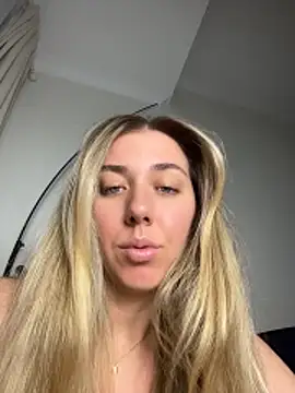 louiseberkeley online show from May 30, 2026, 11:29 am