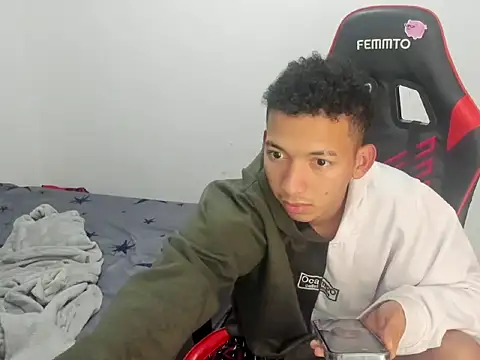 Snapshot of JuanchiT66 chatting on January 7, 2026, 4:37 am JuanchiT66 online show from January 7, 2026, 4:37 am