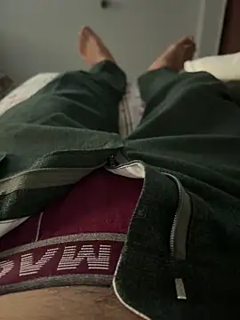 NoddingScorpion online show from October 4, 2025, 8:56 am