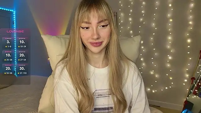 Lunainnk online show from January 11, 2026, 12:37 am