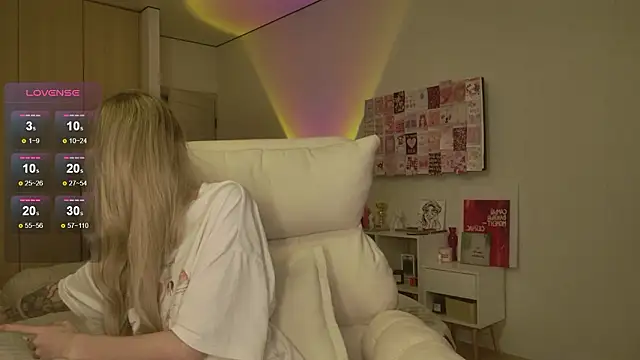 Lunainnk online show from March 1, 2026, 2:02 am