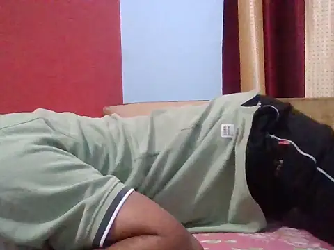 Snapshot of creativecommin chatting on October 21, 2025, 7:14 pm creativecommin online show from October 21, 2025, 7:14 pm