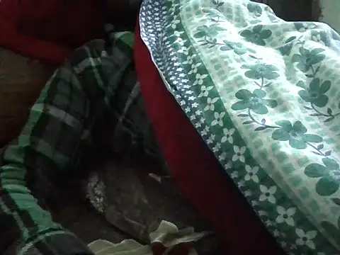 Snapshot of creativecommin chatting on January 8, 2026, 10:34 pm creativecommin online show from January 8, 2026, 10:34 pm