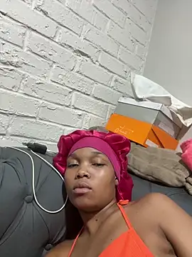 Snapshot of BaddestAss22 chatting on December 19, 2025, 6:48 pm BaddestAss22 online show from December 19, 2025, 6:48 pm