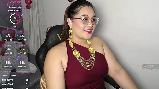 heluejamil online show from November 18, 2025, 8:02 pm