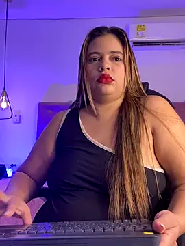 Velveet x online show from September 25, 2025, 11:58 am