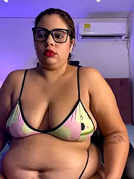 Velveet x online show from September 29, 2025, 12:10 pm