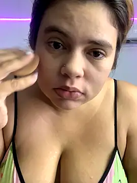 Velveet x online show from November 5, 2025, 12:05 pm