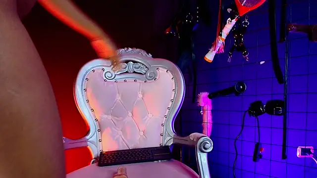 Snapshot of MrEbonybdsm chatting on November 8, 2025, 3:56 pm MrEbonybdsm online show from November 8, 2025, 3:56 pm