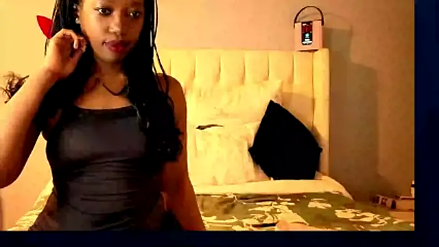 Snapshot of MistressAphrodite chatting on February 17, 2026, 6:36 pm MistressAphrodite online show from February 17, 2026, 6:36 pm