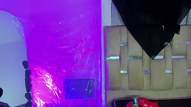 JulianaCarter online show from October 17, 2025, 7:38 pm