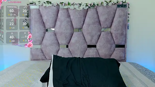 Snapshot of lana_and_liam_ chatting on November 18, 2025, 9:36 am lana and liam online show from November 18, 2025, 9:36 am