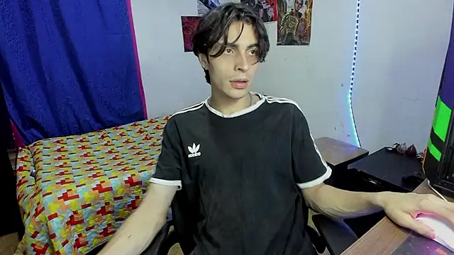 Snapshot of golden_ryyan chatting on February 4, 2026, 6:08 am golden ryyan online show from February 4, 2026, 6:08 am