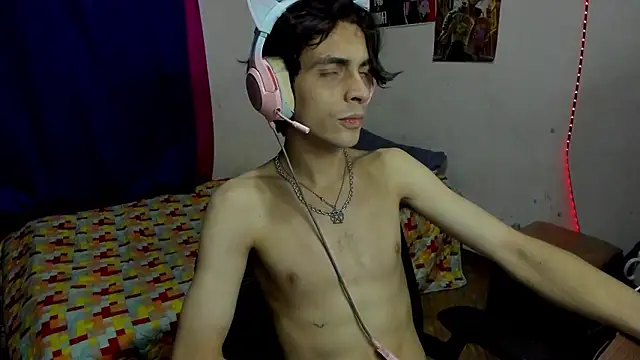 Snapshot of golden_ryyan chatting on February 8, 2026, 6:11 pm golden ryyan online show from February 8, 2026, 6:11 pm