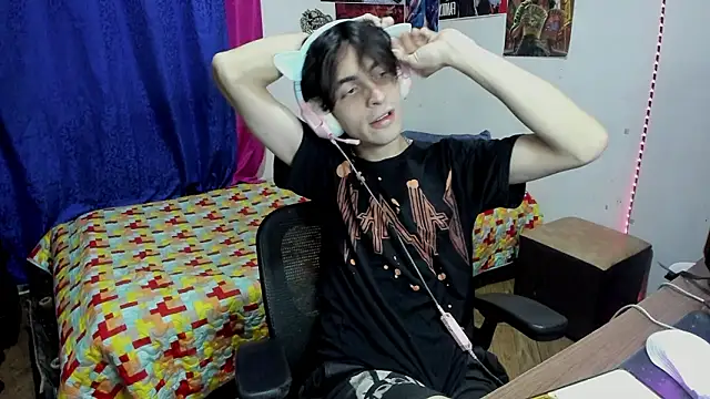 Snapshot of golden_ryyan chatting on February 12, 2026, 11:33 pm golden ryyan online show from February 12, 2026, 11:33 pm