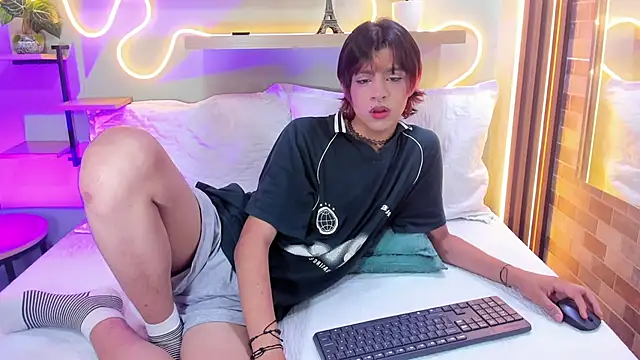 Snapshot of Dan_Copers chatting on October 17, 2025, 2:08 pm Dan Copers online show from October 17, 2025, 2:08 pm