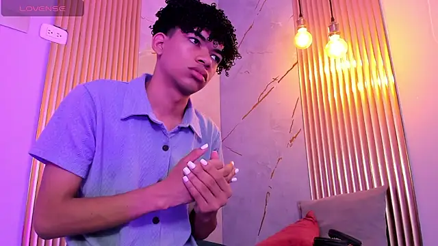 Ivone Rose  online show from November 18, 2025, 12:20 pm