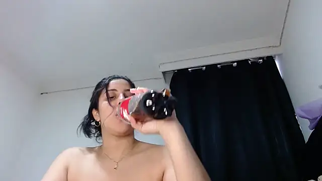 Snapshot of Electraweb_09 chatting on October 19, 2025, 10:21 pm Electraweb 09 online show from October 19, 2025, 10:21 pm