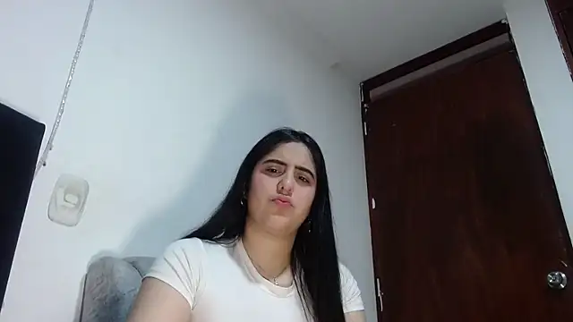 Snapshot of Electraweb_09 chatting on October 23, 2025, 7:01 pm Electraweb 09 online show from October 23, 2025, 7:01 pm