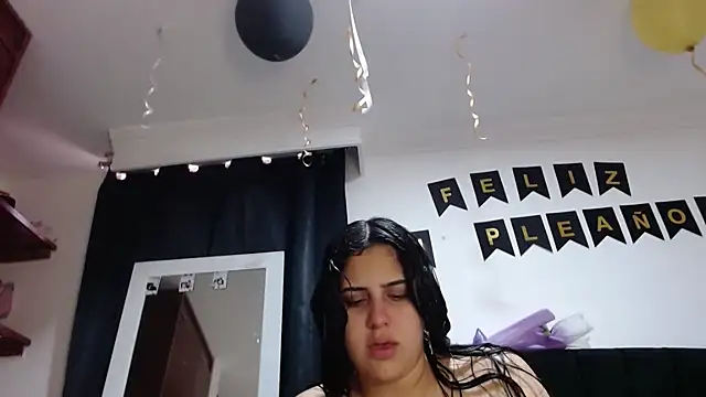 Snapshot of Electraweb_09 chatting on December 14, 2025, 9:41 pm Electraweb 09 online show from December 14, 2025, 9:41 pm