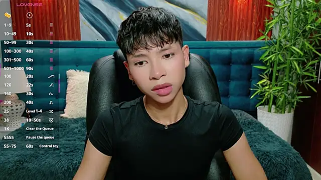 Snapshot of dilan_911 chatting on January 18, 2026, 6:23 pm dilan 911 online show from January 18, 2026, 6:23 pm