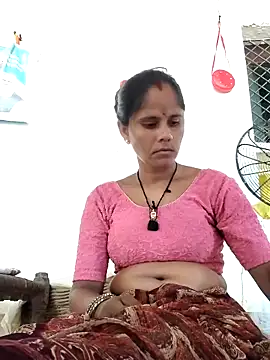 Hot-ilaiy online show from September 25, 2025, 3:54 am